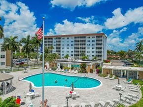 3010 NE 16th Ave 405, Oakland Park FL 33334