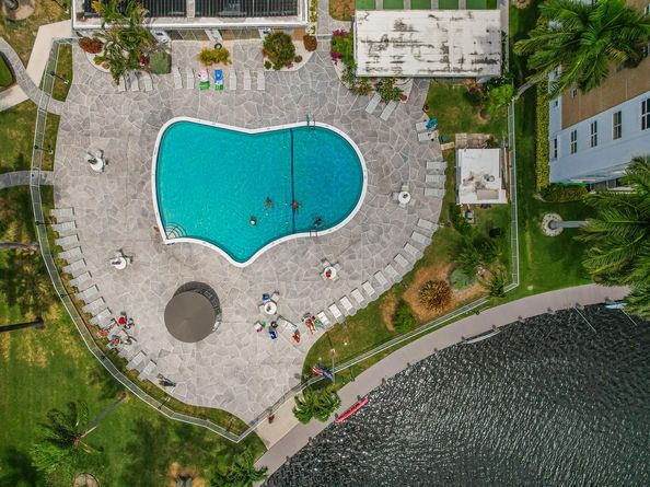 3010 NE 16th Ave 405, Oakland Park FL 33334