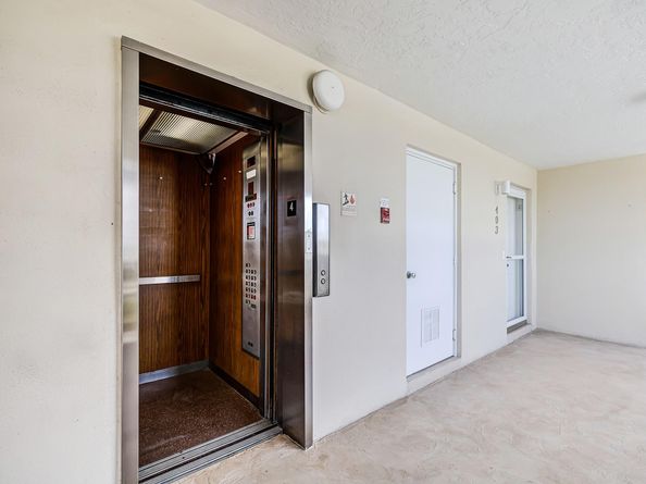 3010 NE 16th Ave 405, Oakland Park FL 33334