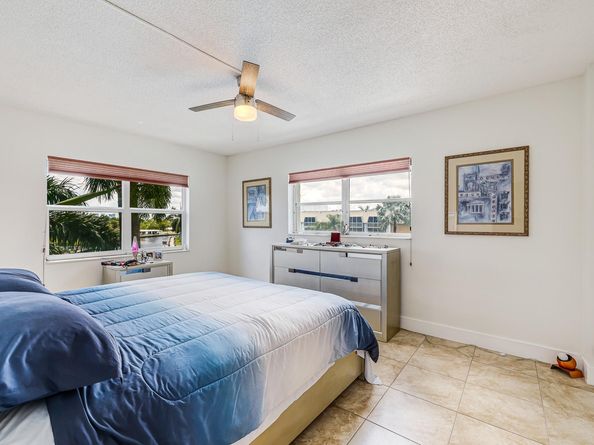 3010 NE 16th Ave 405, Oakland Park FL 33334