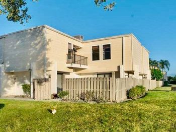 1602 Shaker Circle Circle