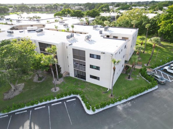 5100 Las Verdes Circle 119, Delray Beach FL 33484