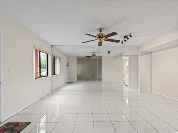 5100 Las Verdes Circle 119, Delray Beach FL 33484