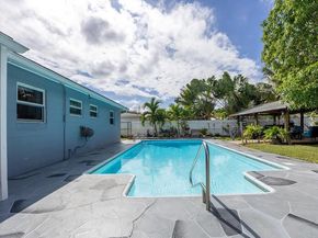 253 Davis Road, Palm Springs FL 33461