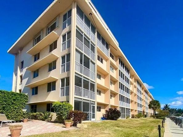 750 NE Spanish River Blvd 2010, Boca Raton FL 33431