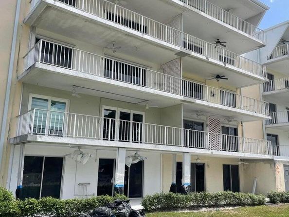 250 John F Kennedy Drive 308, Atlantis FL 33462