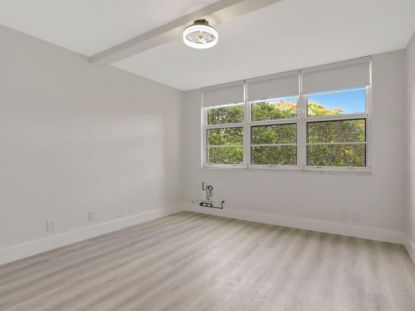 3505 Oaks Way 204, Pompano Beach FL 33069