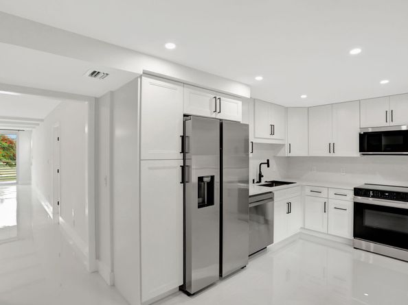 3505 Oaks Way 204, Pompano Beach FL 33069