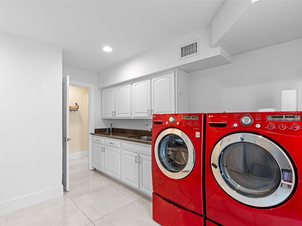 15555 Hawker Ln, Wellington FL 33414