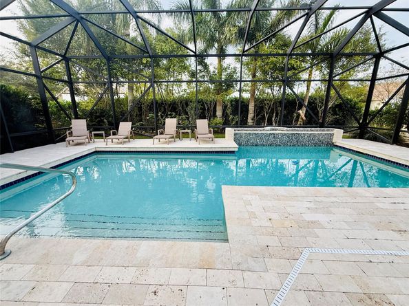 15555 Hawker Ln, Wellington FL 33414