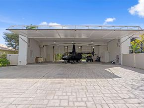 15555 Hawker Ln, Wellington FL 33414