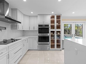 15555 Hawker Ln, Wellington FL 33414