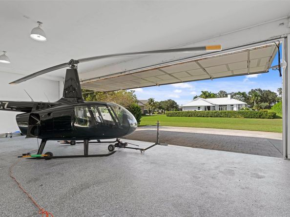 15555 Hawker Ln, Wellington FL 33414