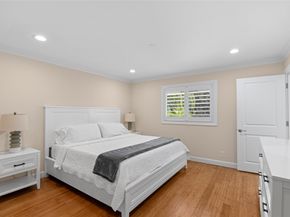 15555 Hawker Ln, Wellington FL 33414