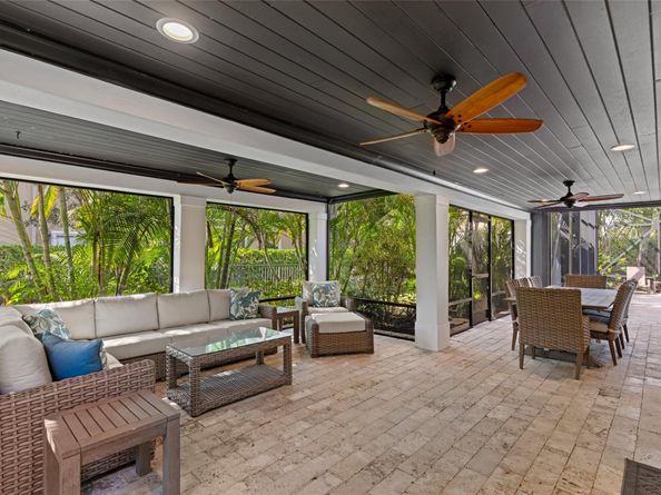 15555 Hawker Ln, Wellington FL 33414