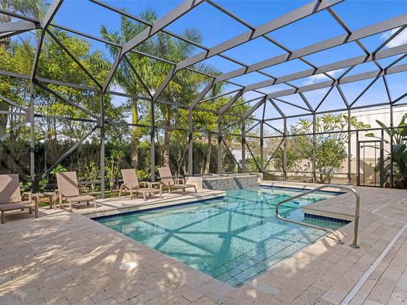 15555 Hawker Ln, Wellington FL 33414