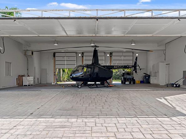 15555 Hawker Ln, Wellington FL 33414