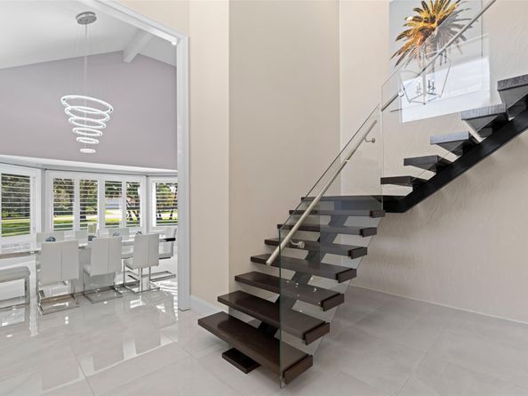 15555 Hawker Ln, Wellington FL 33414