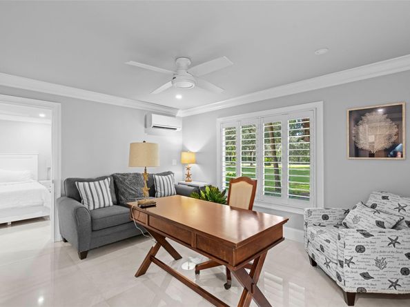 15555 Hawker Ln, Wellington FL 33414