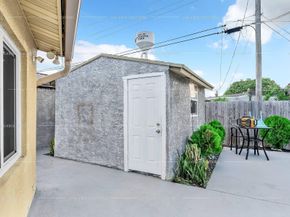 5713 Briarwood Street, Mangonia Park FL 33407