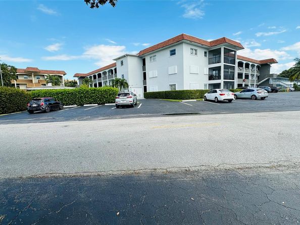 651 Pine Dr 204, Pompano Beach FL 33060