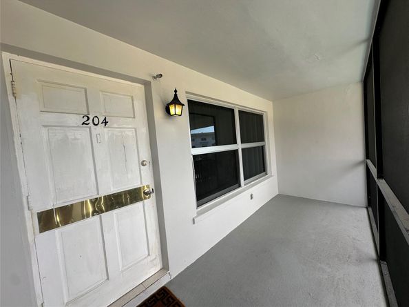 651 Pine Dr 204, Pompano Beach FL 33060