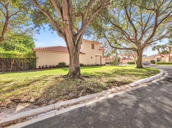 6379 NW 38th Drive, Coral Springs FL 33067