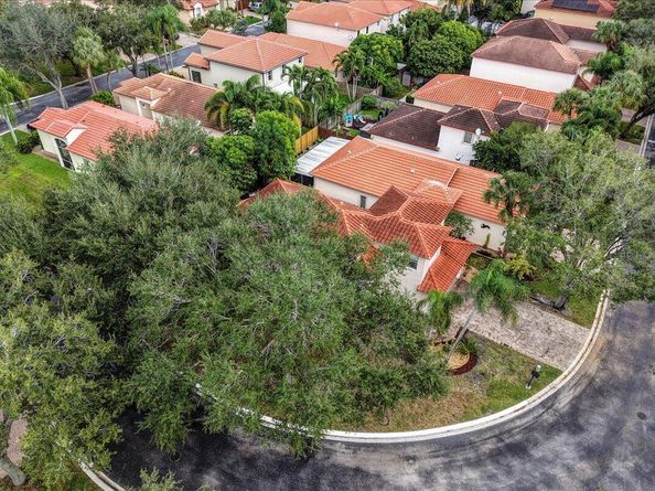 6379 NW 38th Drive, Coral Springs FL 33067