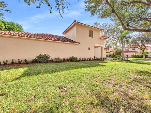 6379 NW 38th Drive, Coral Springs FL 33067