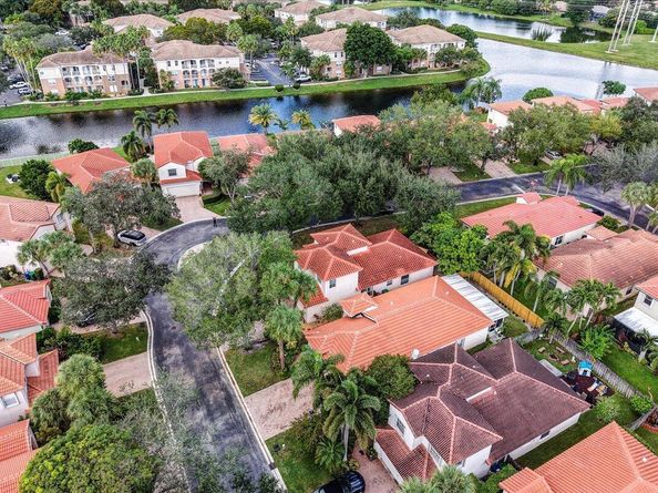 6379 NW 38th Drive, Coral Springs FL 33067