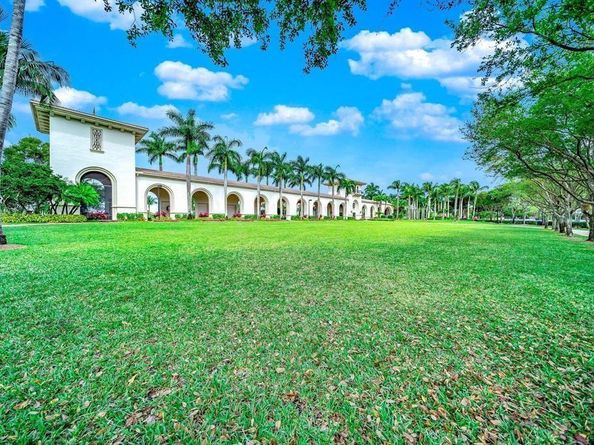 2471 Sawyer Ter, Wellington FL 33414