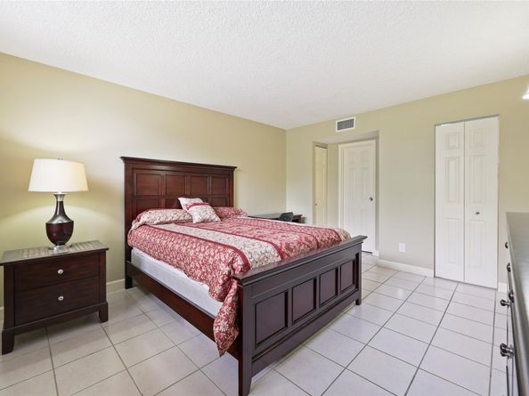 2901 NW 48th Ave 355, Lauderdale Lakes FL 33313