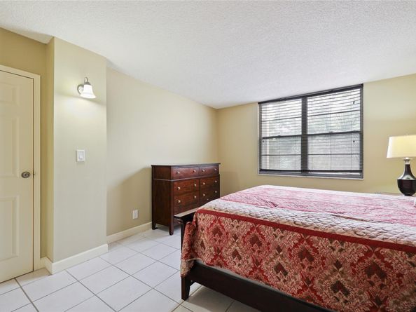 2901 NW 48th Ave 355, Lauderdale Lakes FL 33313