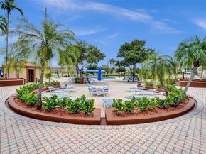9421 Sunrise Lakes Blvd 206, Sunrise FL 33322