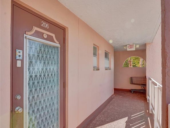 9421 Sunrise Lakes Blvd 206, Sunrise FL 33322
