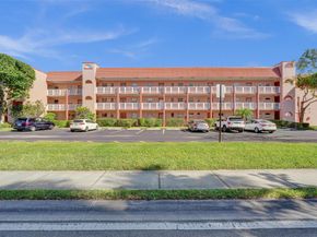 9421 Sunrise Lakes Blvd 206, Sunrise FL 33322
