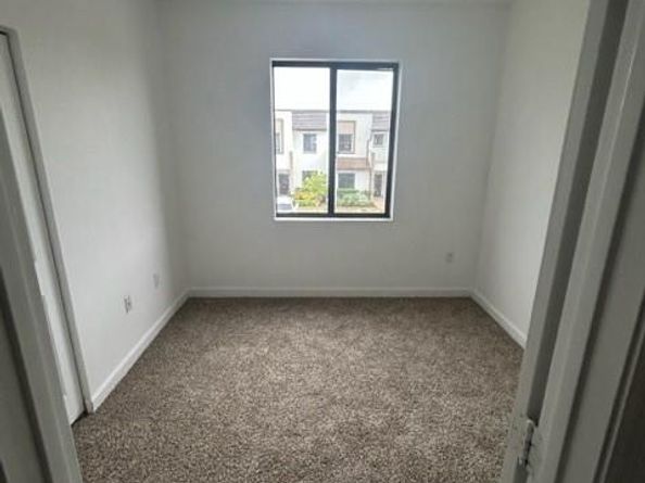 20623 NE 7th Pl, Miami FL 33179