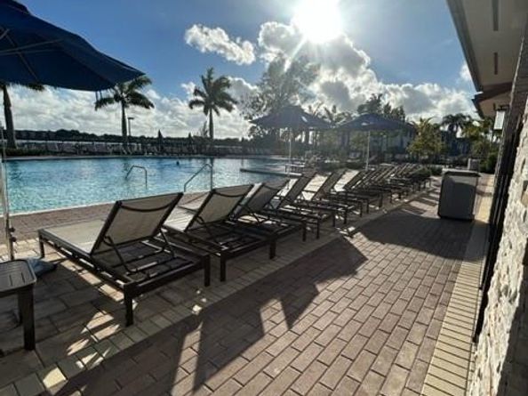 20623 NE 7th Pl, Miami FL 33179