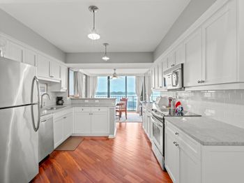 124 Lakeshore Drive