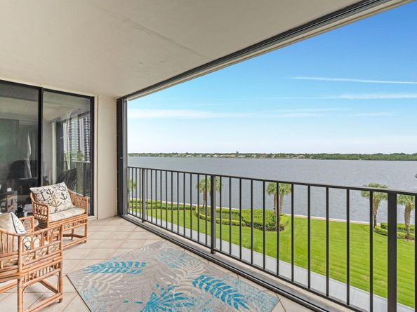 124 Lakeshore Drive 5290, North Palm Beach FL 33408