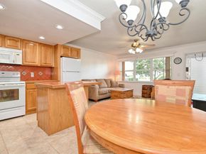 102 Coventry E 102, West Palm Beach FL 33417