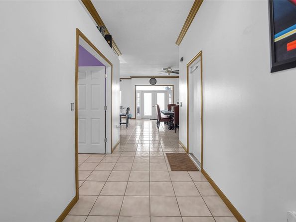 7701 Highlands Cir, Margate FL 33063