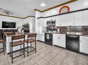 7701 Highlands Cir, Margate FL 33063