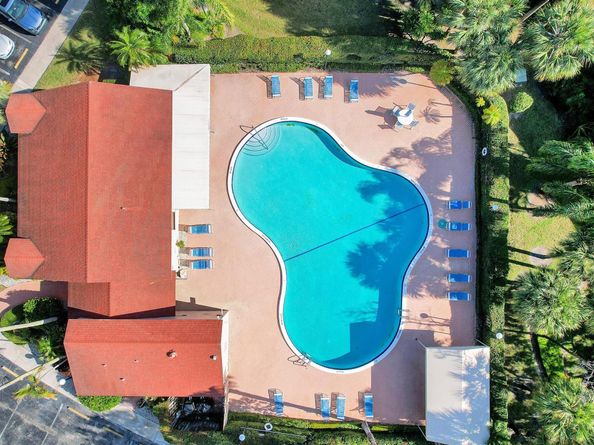 2766 Carambola Circle S 405, Coconut Creek FL 33066