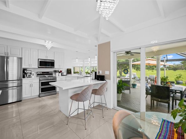 4906 N Travelers Palm Ln, Tamarac FL 33319