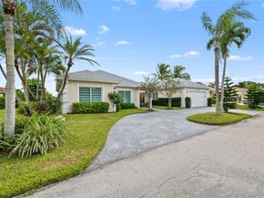 4906 N Travelers Palm Ln, Tamarac FL 33319