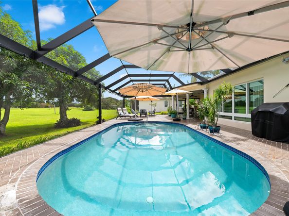 4906 N Travelers Palm Ln, Tamarac FL 33319