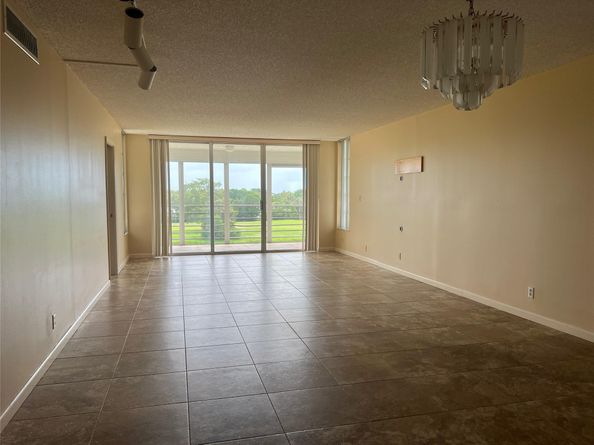 808 Cypress Blvd 504, Pompano Beach FL 33069
