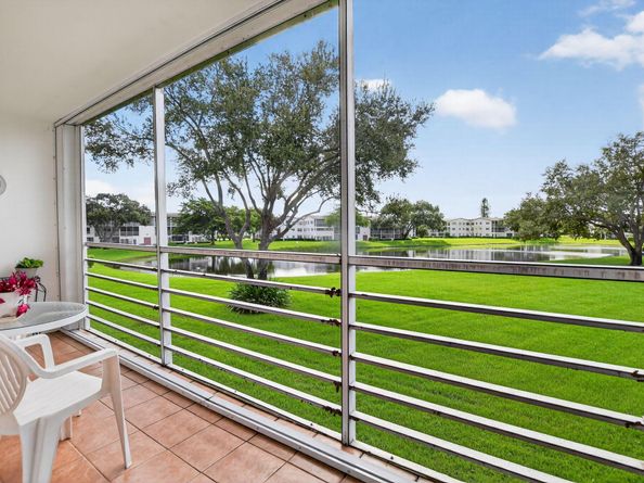 27 Fanshaw A, Boca Raton FL 33434