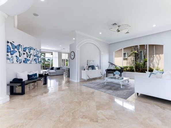 157 Esperanza Way, Palm Beach Gardens FL 33418